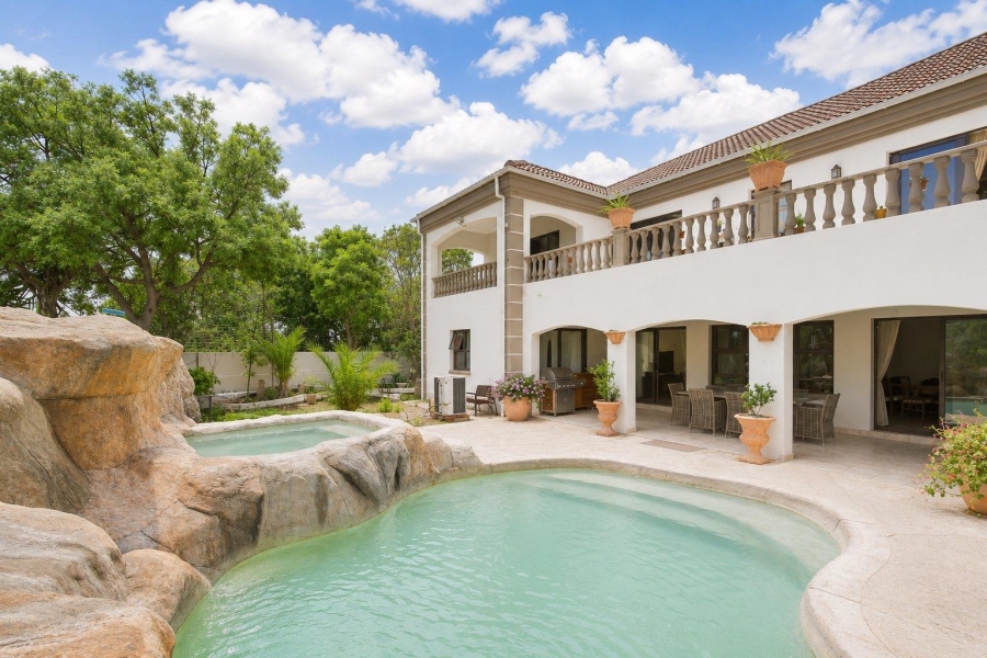 6 Bedroom Property for Sale in Sunset Beach Western Cape